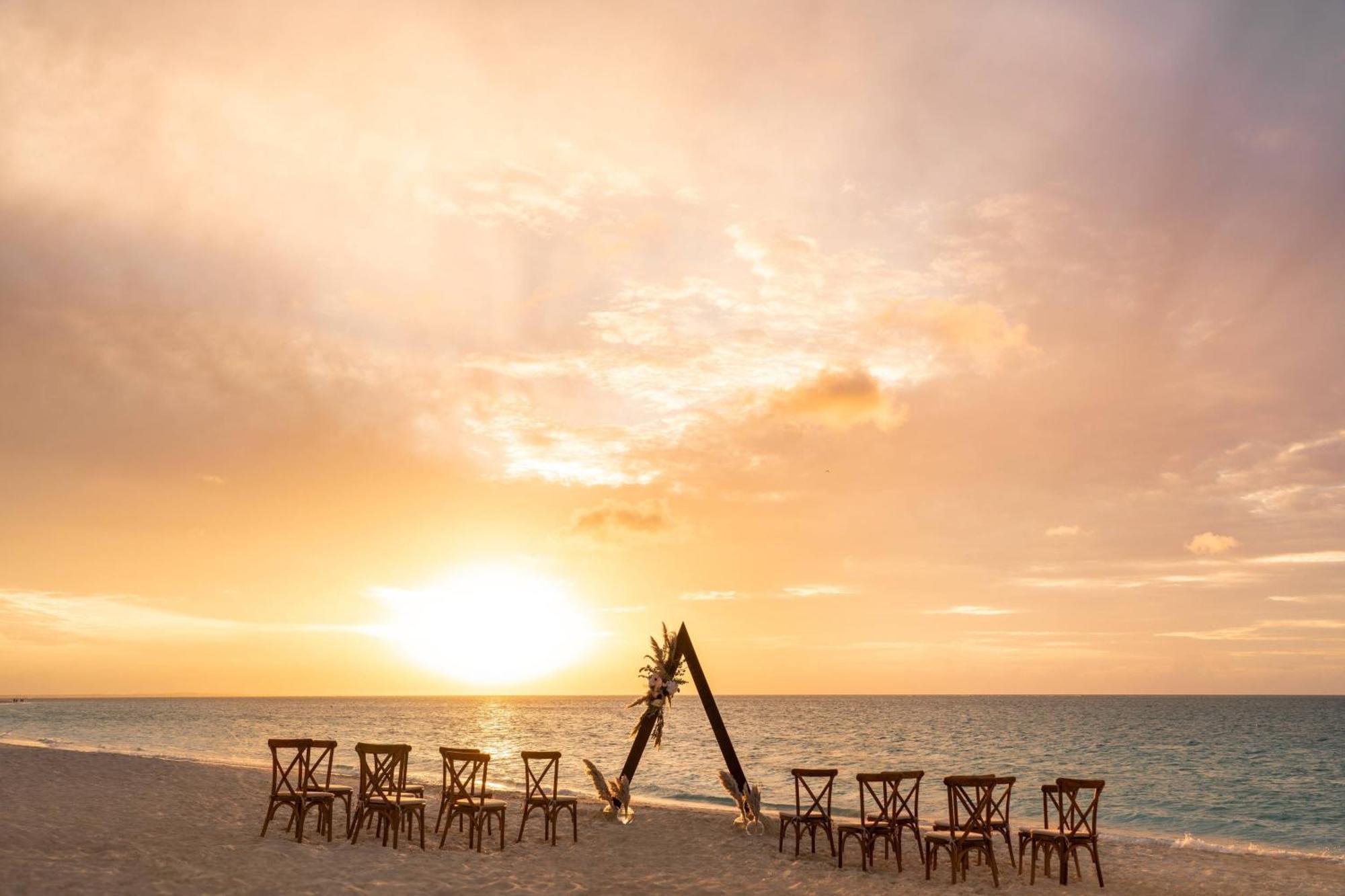 Hotel The Ritz-Carlton, Turks & Caicos à Grace Bay Extérieur photo